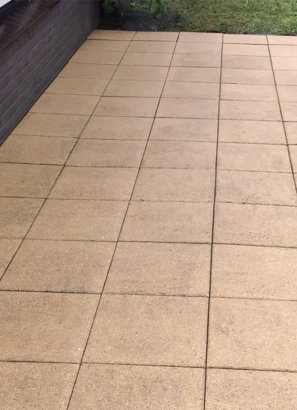 hoe lang blijft een professioneel gereinigd terras schoon