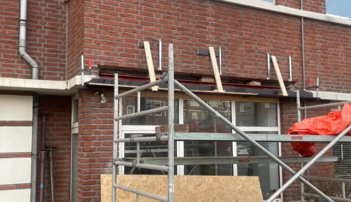 stalen lateien plaatsen